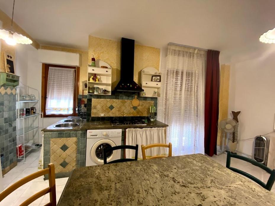 Casa Vacanze Margherita Porto Torres Extérieur photo